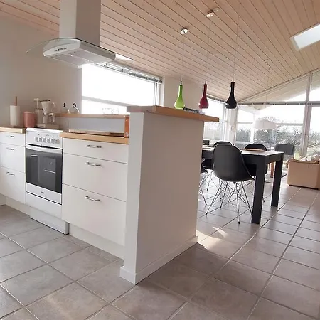 Three-bedroom Holiday Skonnertvej 05 *